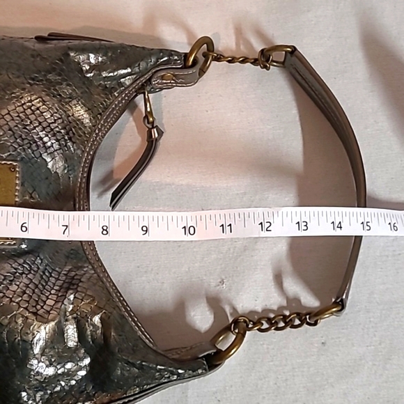 Simply Vera Hand Bag - Picture 9 of 10